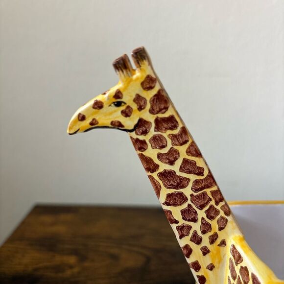 FAÏENCERIES D’ART DE MALICORNE / COLLECTION GÉRARD NOURI
Small giraffe planter - Picture 9 of 10